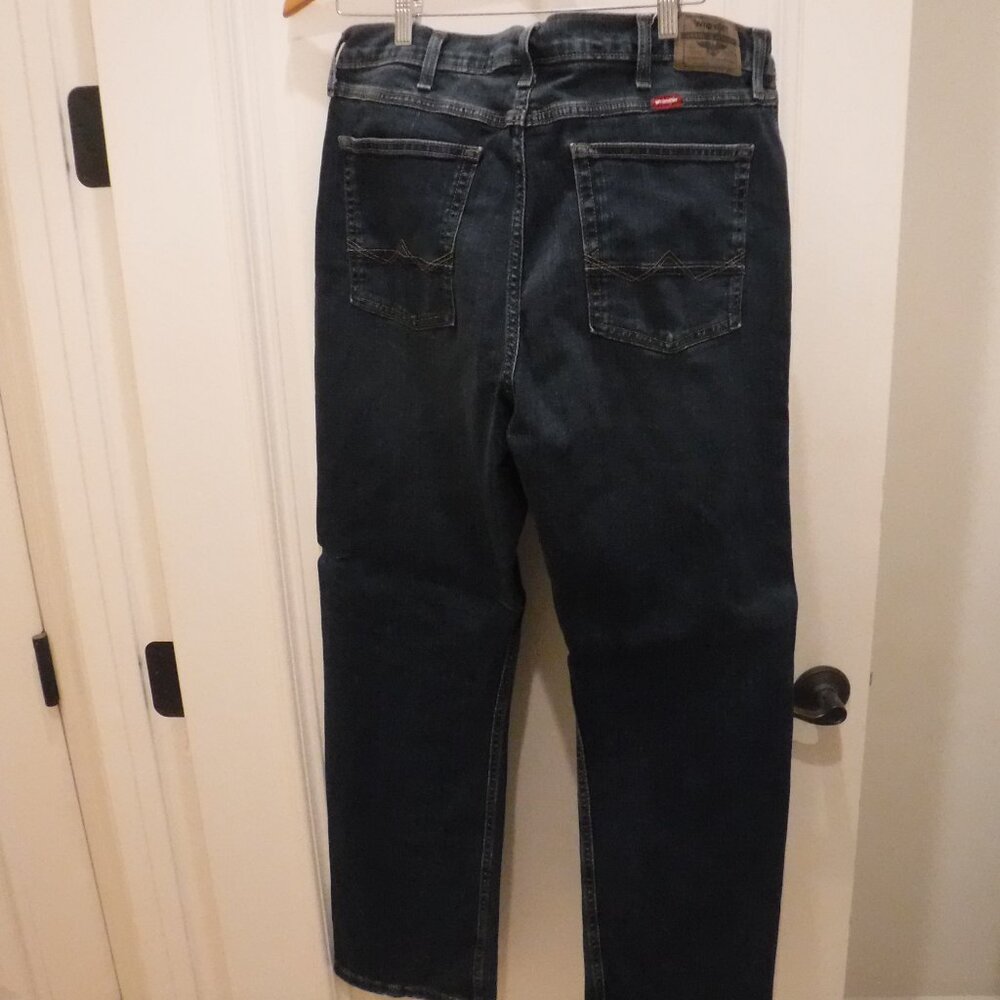 Wrangler relaxed boot cut Blue Jeans 36x32 - Picture 4 of 5